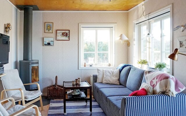 7 Person Holiday Home in Grebbestad