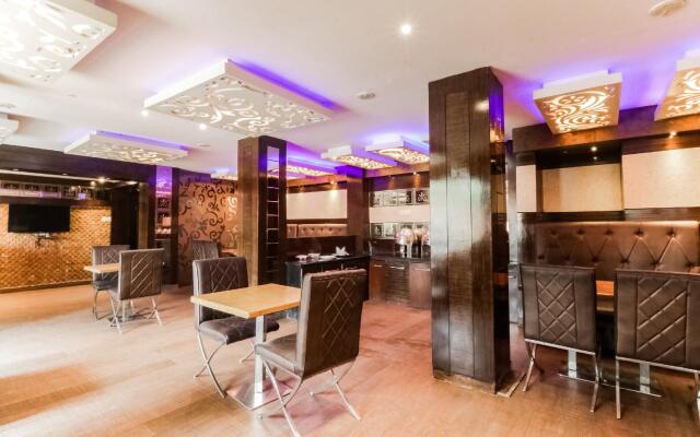 Capital O 49194 Hotel Sungreen