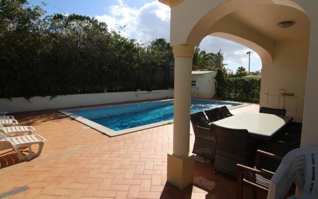 Rent Villa and Apartment in Oasis Parque Country Club, Nr. Portimao, Algarve