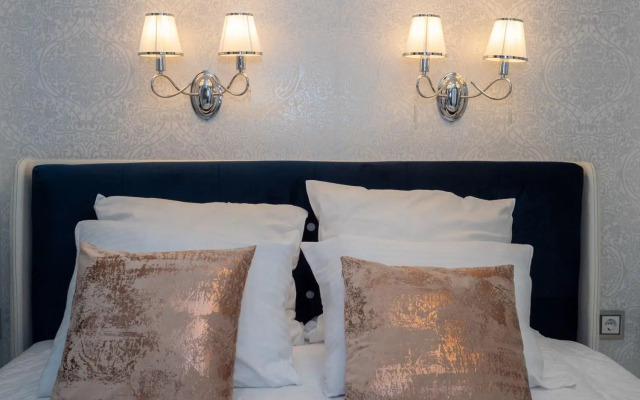 Paradise Center Apartment 2