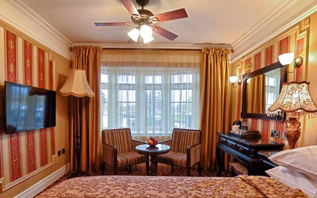Riverside Inn