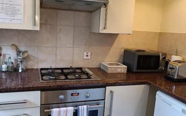 Mayville House Apartment