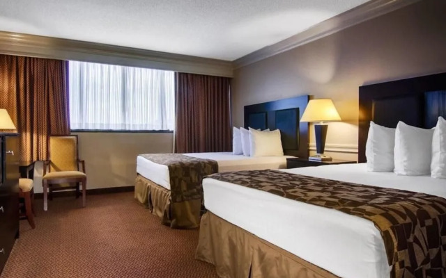 Comfort Inn & Suites At Copeland Tower