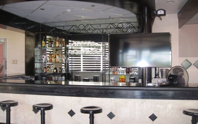 Alicia Hotel & Restaurant