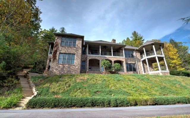 Lake Serenity - 6 Br Home