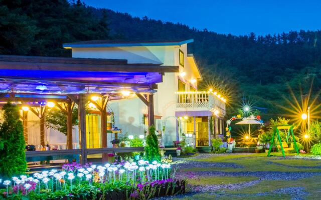 Goseong Hatsal Gadeuk Pension