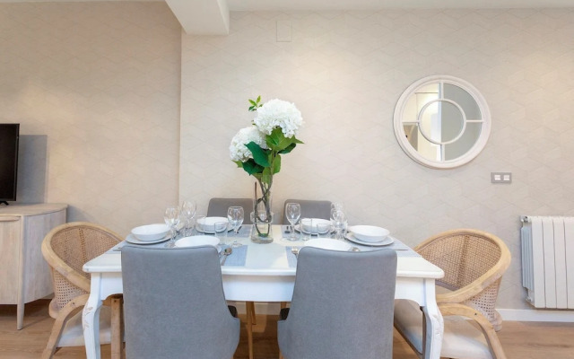 Exclusive apt 3rooms in Granda. Martinez Campos II