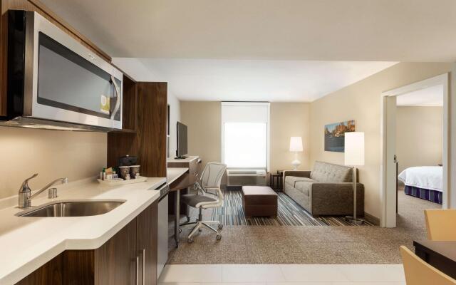 Home2 Suites by Hilton Menomonee Falls Milwaukee