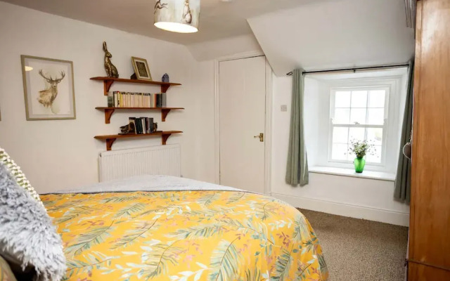 Hall House 3 Bedroom House St Florence