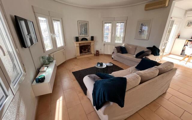 Beautiful holiday home in Ciudad Quesada with private pool