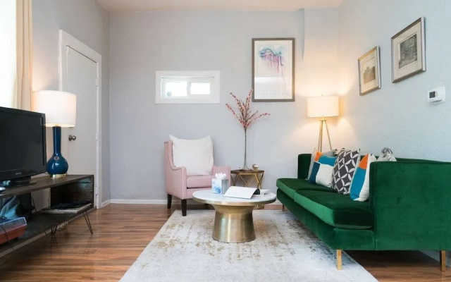 Sunnyside Retro Retreat Private Yard G Line