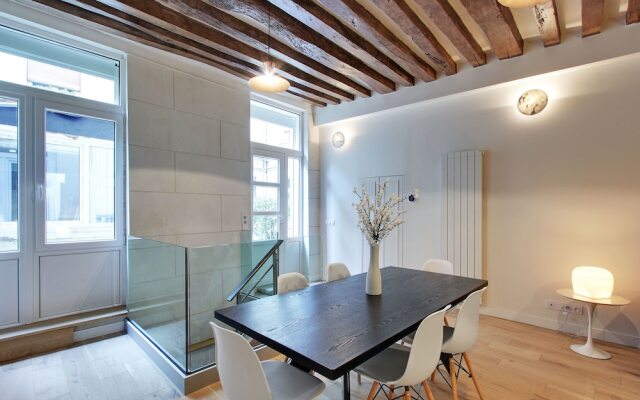 Pick a Flat's Apartment in le Marais - rue Vieille du Temple