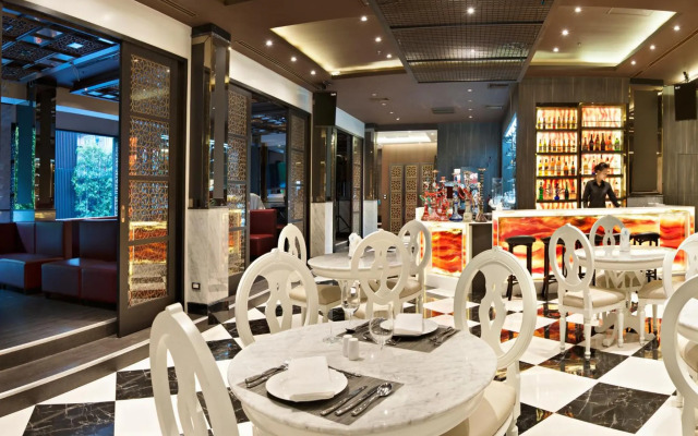 Grace Hotel