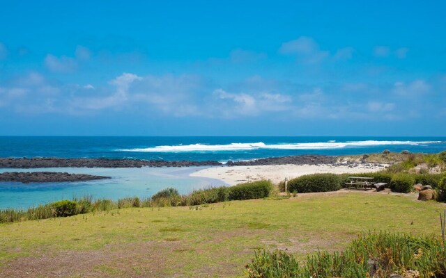 Lagoon's Bay Garden Pavillion 2