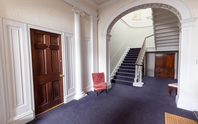 Luxury Nautical Apartment Central Free Parking