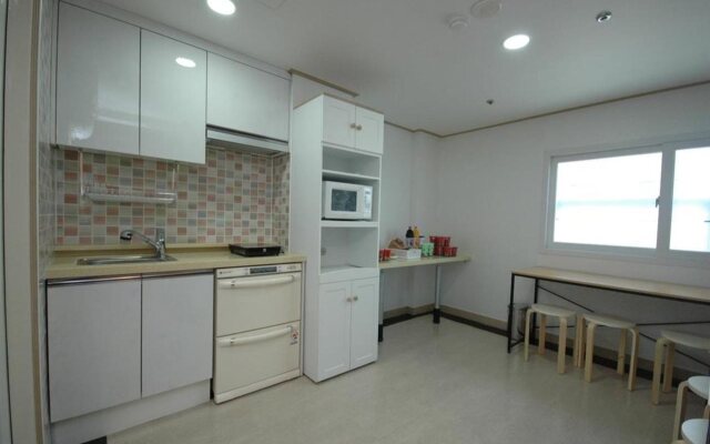 Eel Guest House