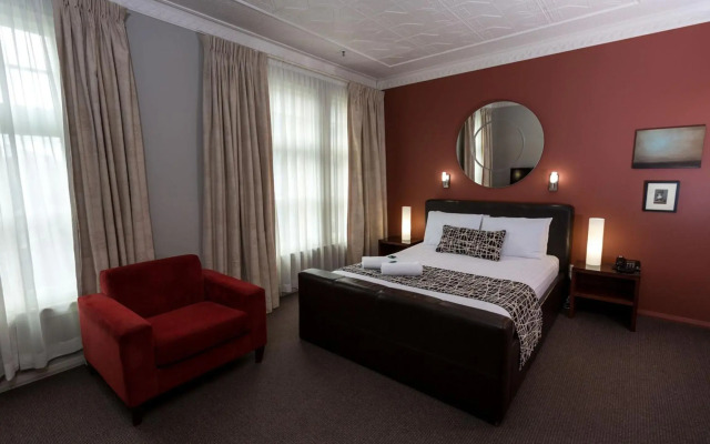 Clarendon Hotel