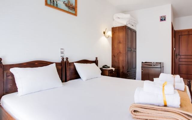 Homely Holiday Home in Stournareika With Terrace