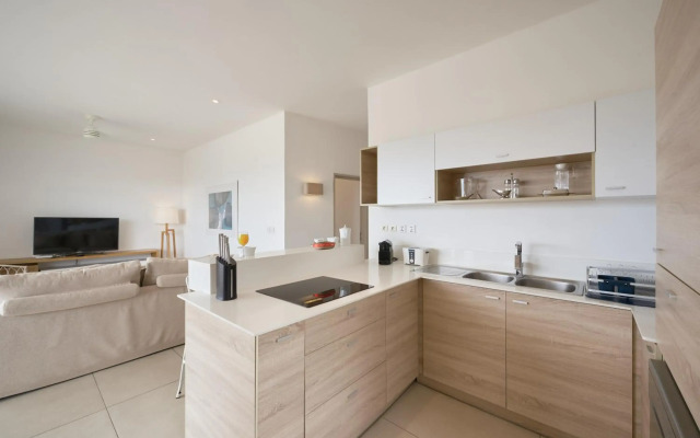 Les Estivales Beachfront Suites & Penthouses by LOV