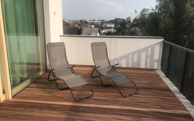 Deluxe TIVOLI Suites