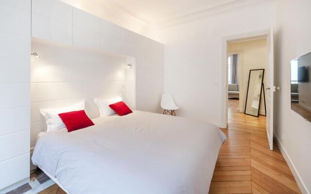 Pick a Flat - Champs Elysees / Laugier Apartment