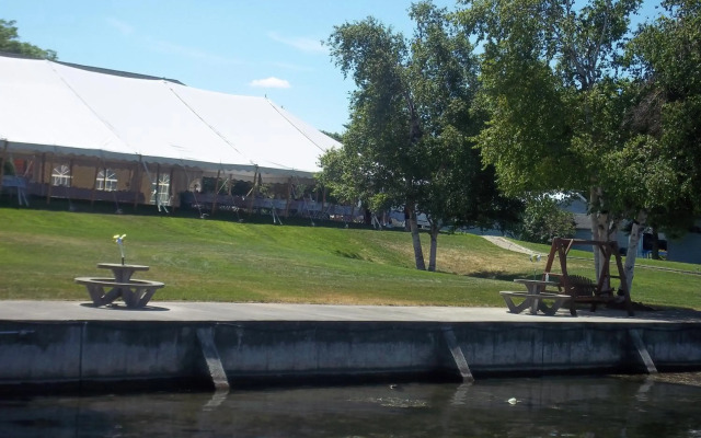 The Stonefence Resort