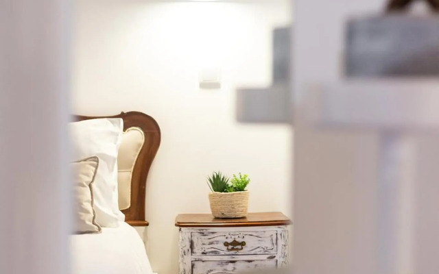 Riverside 2 Bedroom Apartment by DA'HOME