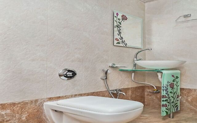 OYO 24932 Hotel Royal Stay