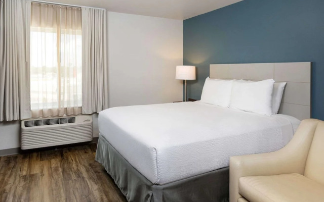 WoodSpring Suites Signature Houston IAH Airport