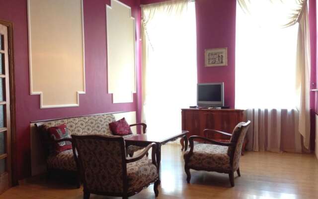 Apartment near Arena City