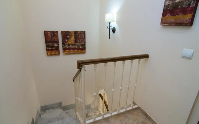 Los Pinos 19 Menyber