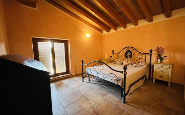 Il borgo fra i laghi