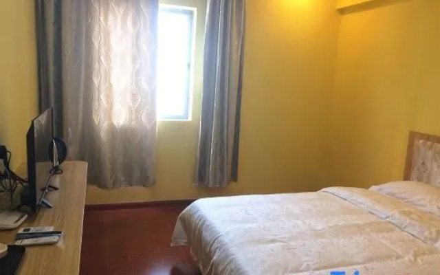 Nanning Convenient Apartment