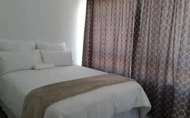 Mthonjeni Residence And Cafe