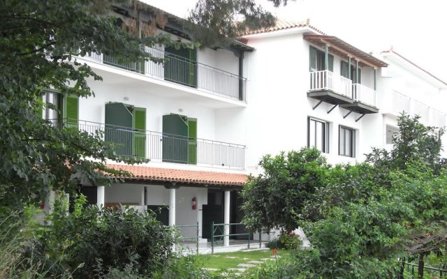 Villa Yiannis (Adult Friendly)