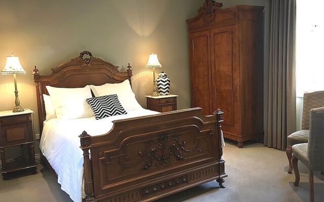 The Empyre Boutique Hotel
