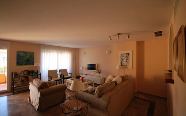 House in Estepona, Malaga 103706