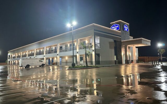 Palace Inn Blue Jones Rd