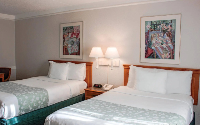 Motel 6 Hazelwood, MO