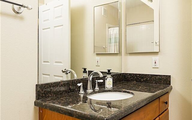 Wonderland 2 BR by Casago