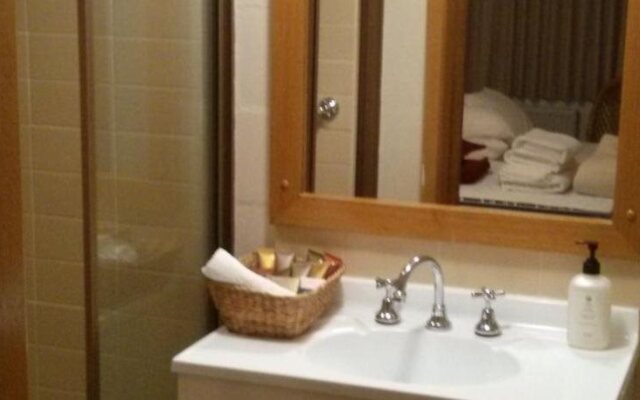 Trackers Falls Creek Lodge Accommodation