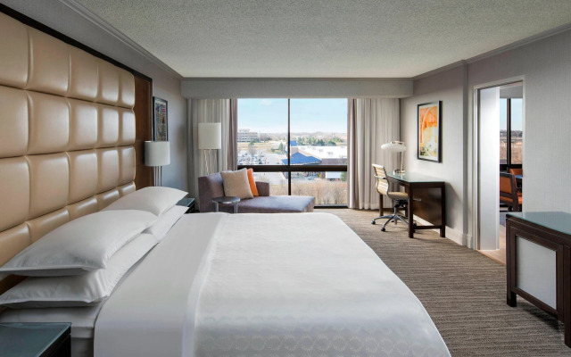 Sheraton West Des Moines Hotel