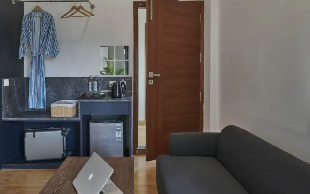 Poshtel VNS