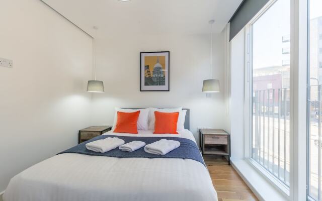 New Stylish 2 Bedroom Flat With Balcony Shoreditch