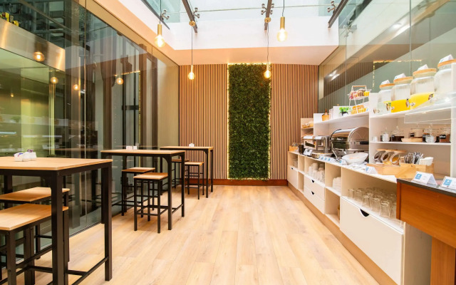 The Azoriani Boutique, Ascend Hotel Collection