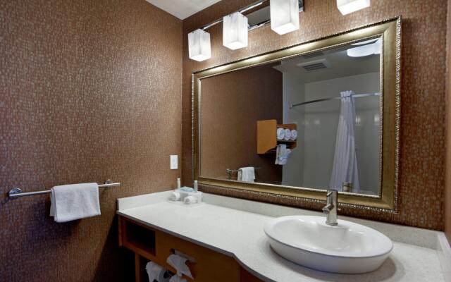 Holiday Inn Express Monterey-Cannery Row, an IHG Hotel