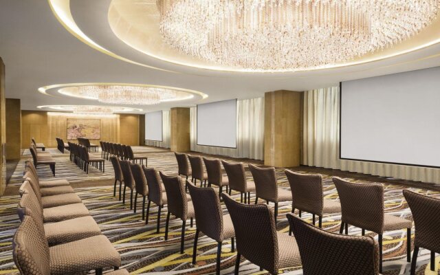 Sheraton Grand Shanghai Pudong Hotel & Residences