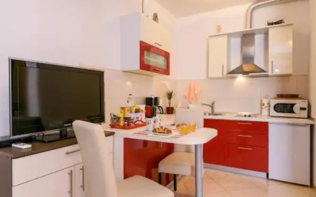 Apartments Dora