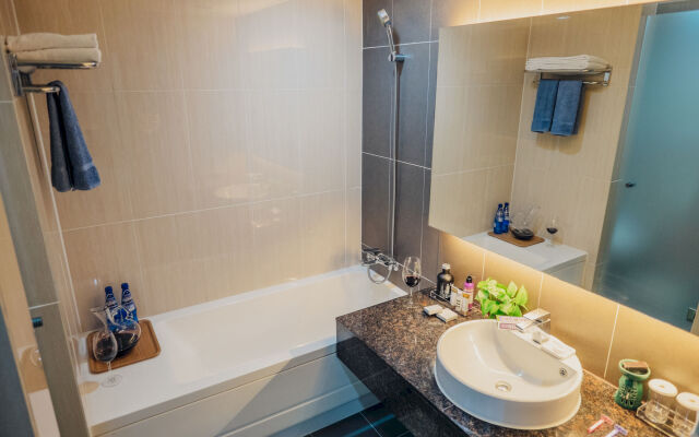 AVA Hotel Jeju Hamdeok