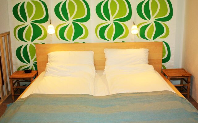 Piano POP Apartments